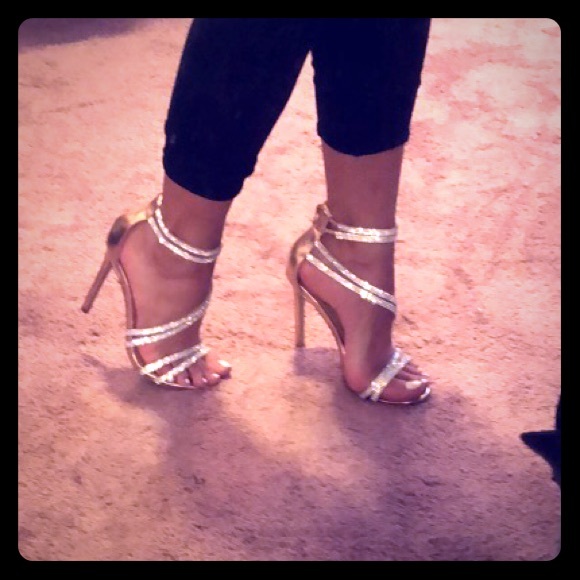 Steve Madden Shoes - Crystal studded shoes